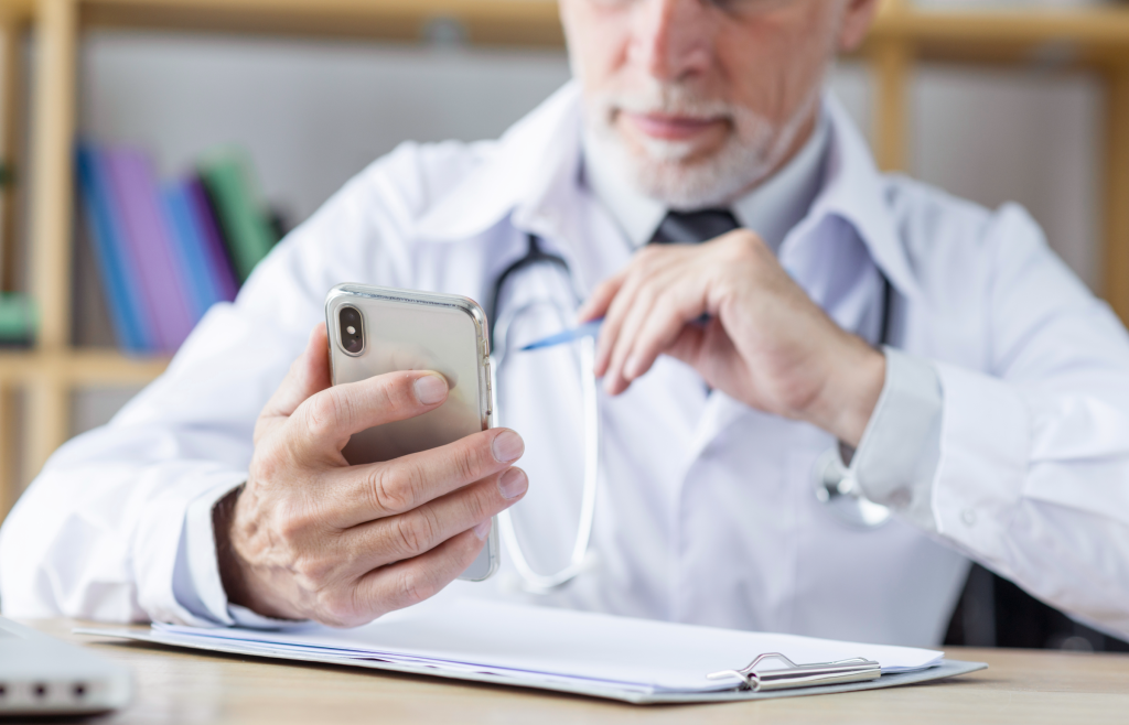 Medical Software Platforms: Leading 5 EMR Systems, Costs, & Features 6 Cost models of EMR systems
